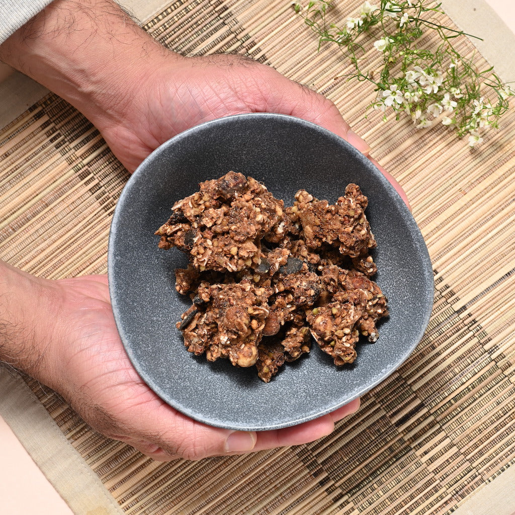 Caramel Clusters With Native Wattleseed